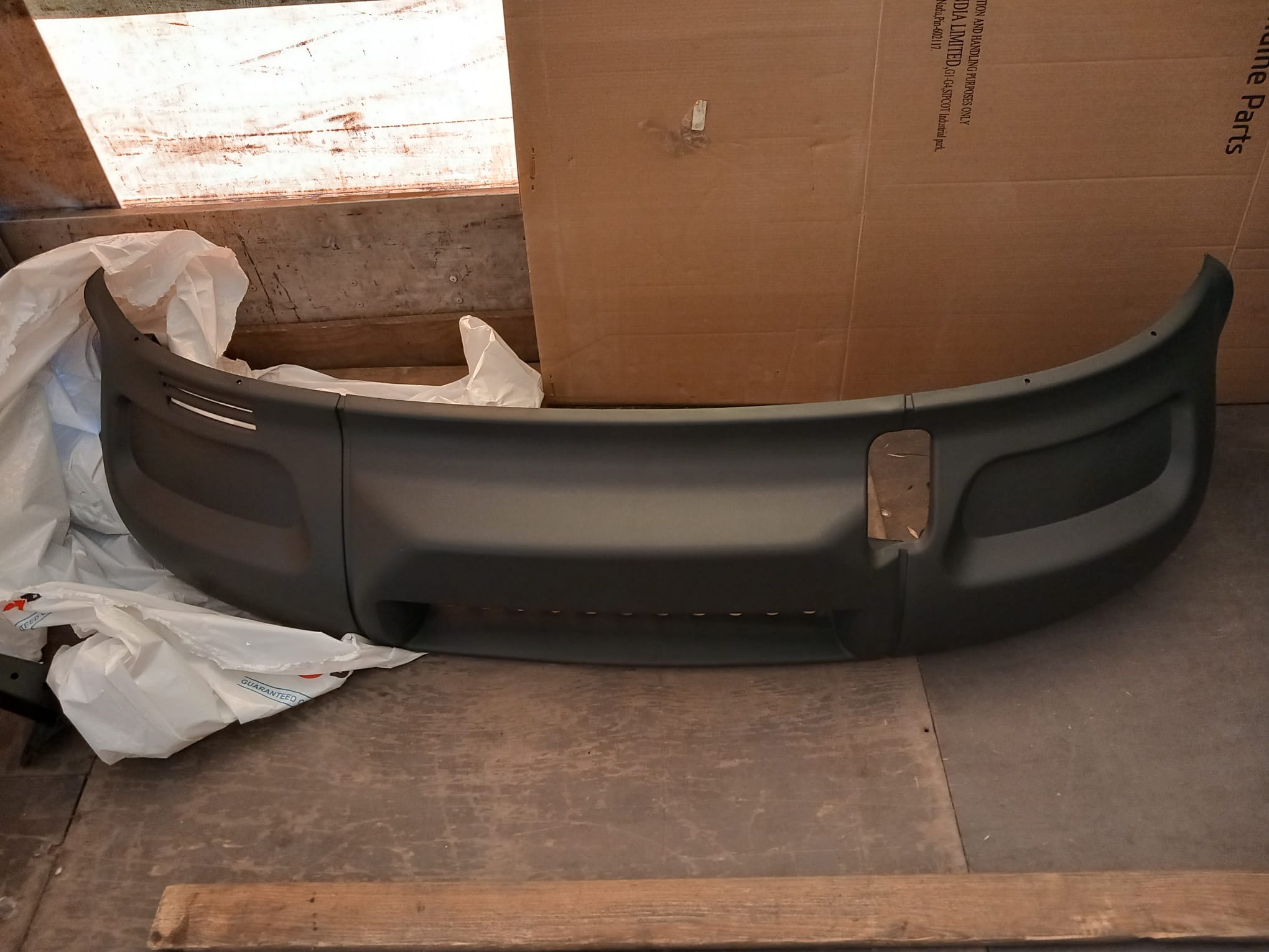 bara fata iveco daily 1999-2006 cu gauri de proiectoare sau fara